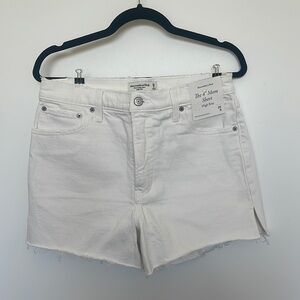 Abercrombie and Fitch 4inch high rise mom short